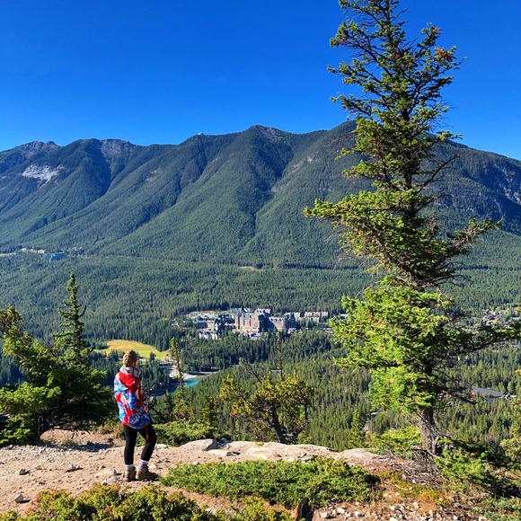 Meet your Posher, Danika Elaine - Picture 5 of 16